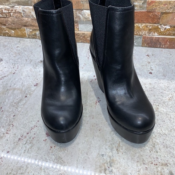 MOSSIMO 9 Black Wedge Booties - Picture 6 of 9